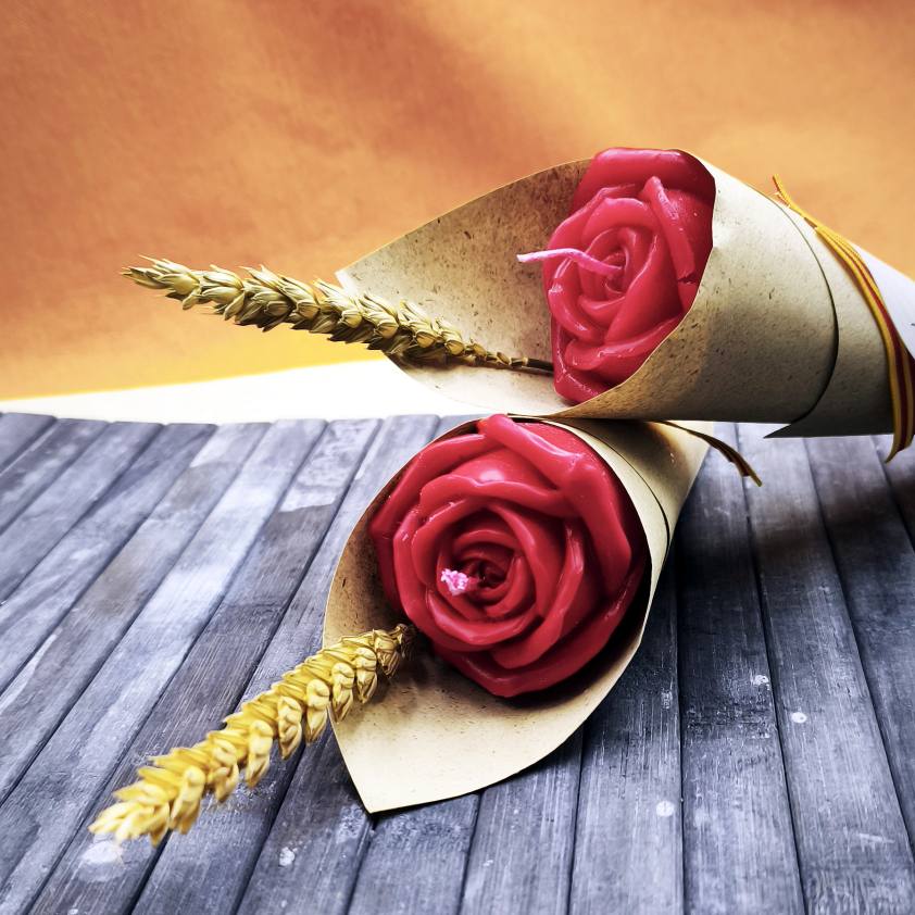 Espelma aromàtica amb forma de rosa - Sant Jordi - Roses fresques - Imagen 2